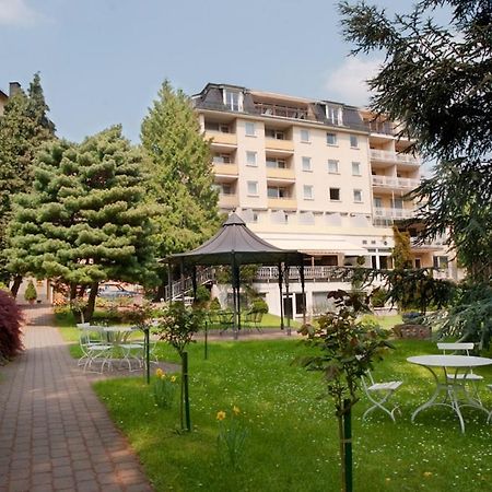Parkhotel am Taunus Oberursel Bagian luar foto