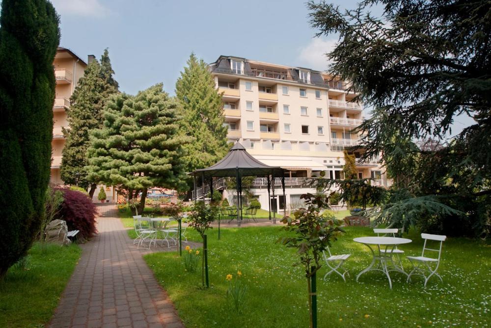 Parkhotel am Taunus Oberursel Bagian luar foto