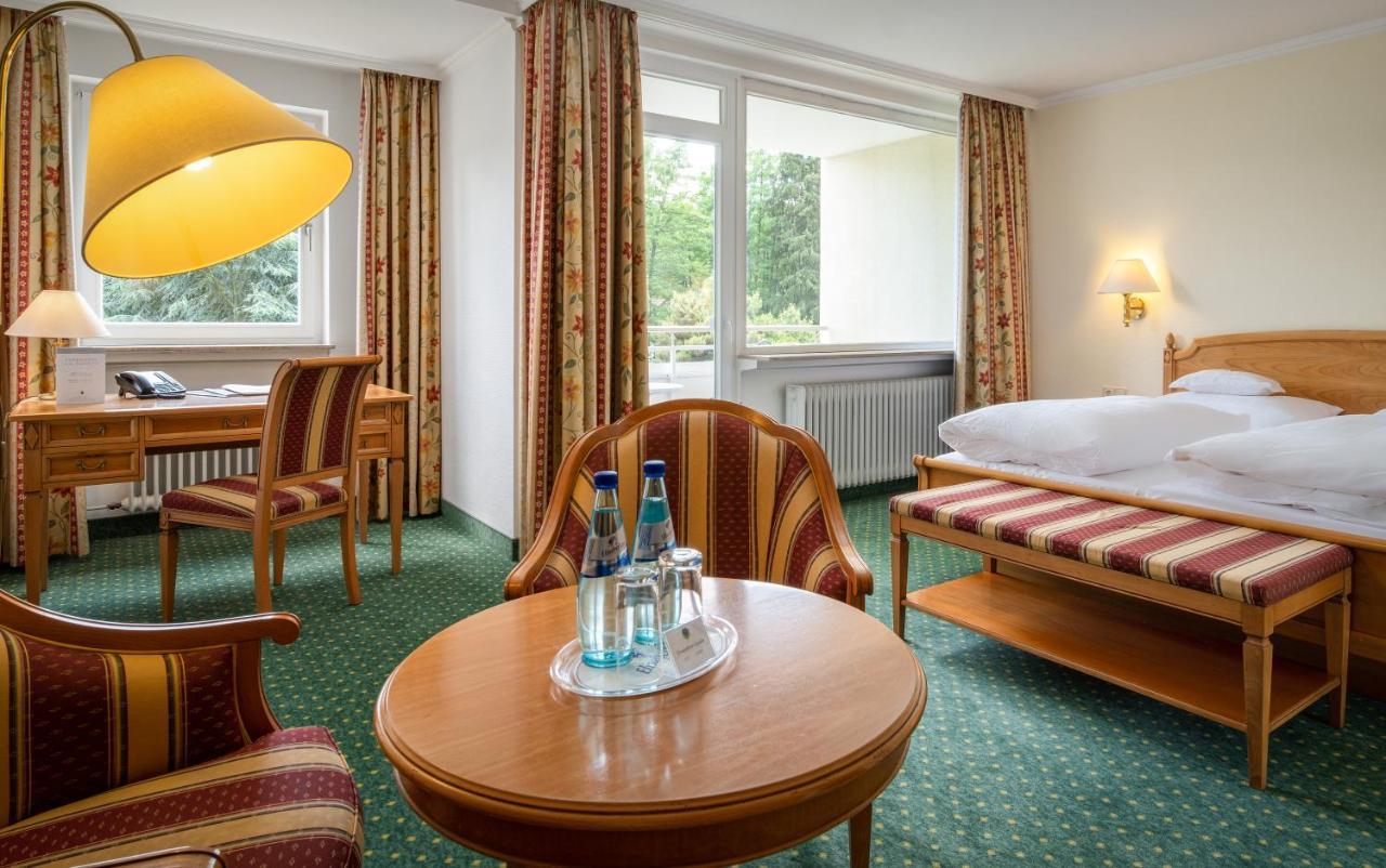 Parkhotel am Taunus Oberursel Bagian luar foto
